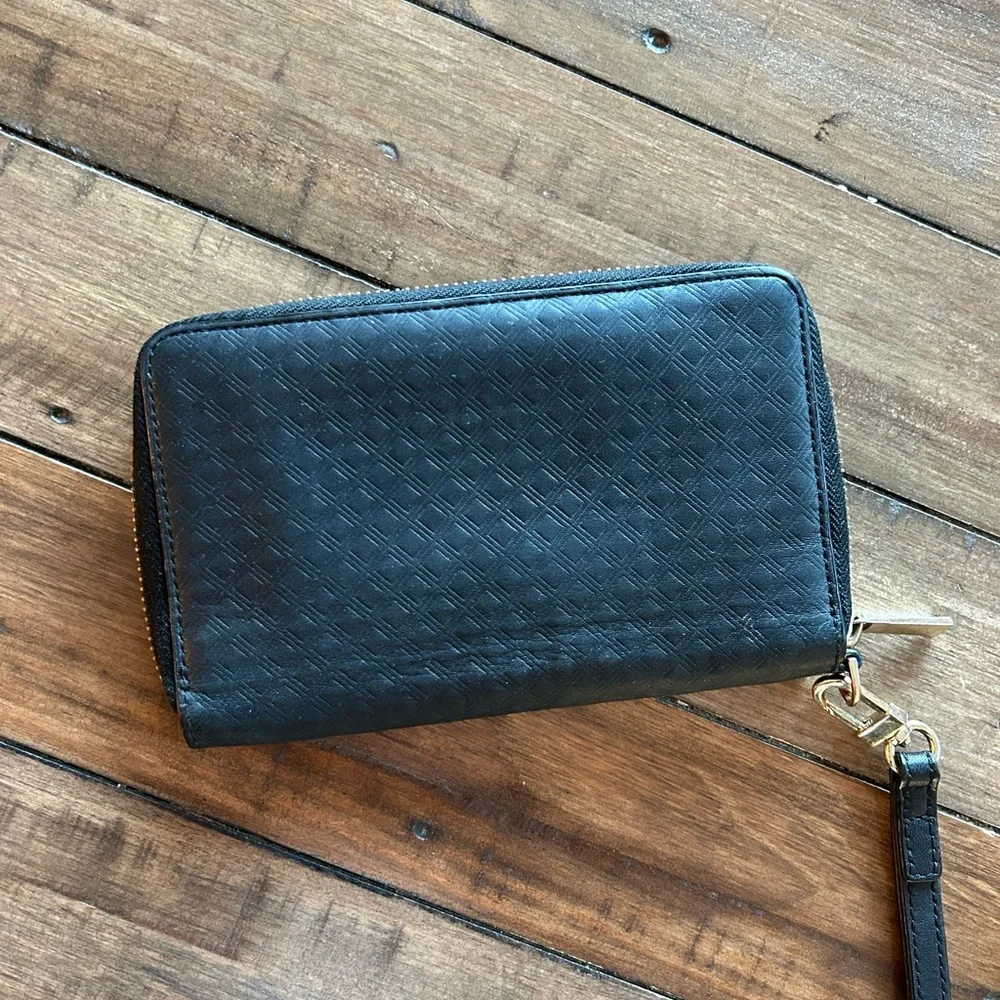 Tory Burch Embossed Marion Black Quilted Wallet Wristlet